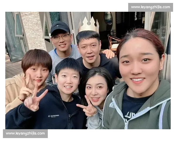 邱贻可的高能量日常：Q 版纸巾藏温情，国乒教练的双面人生